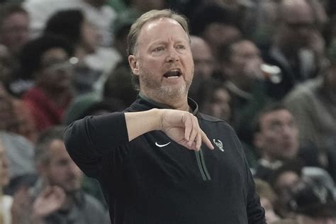 Bucks fire Budenholzer as coach after early playoff exit